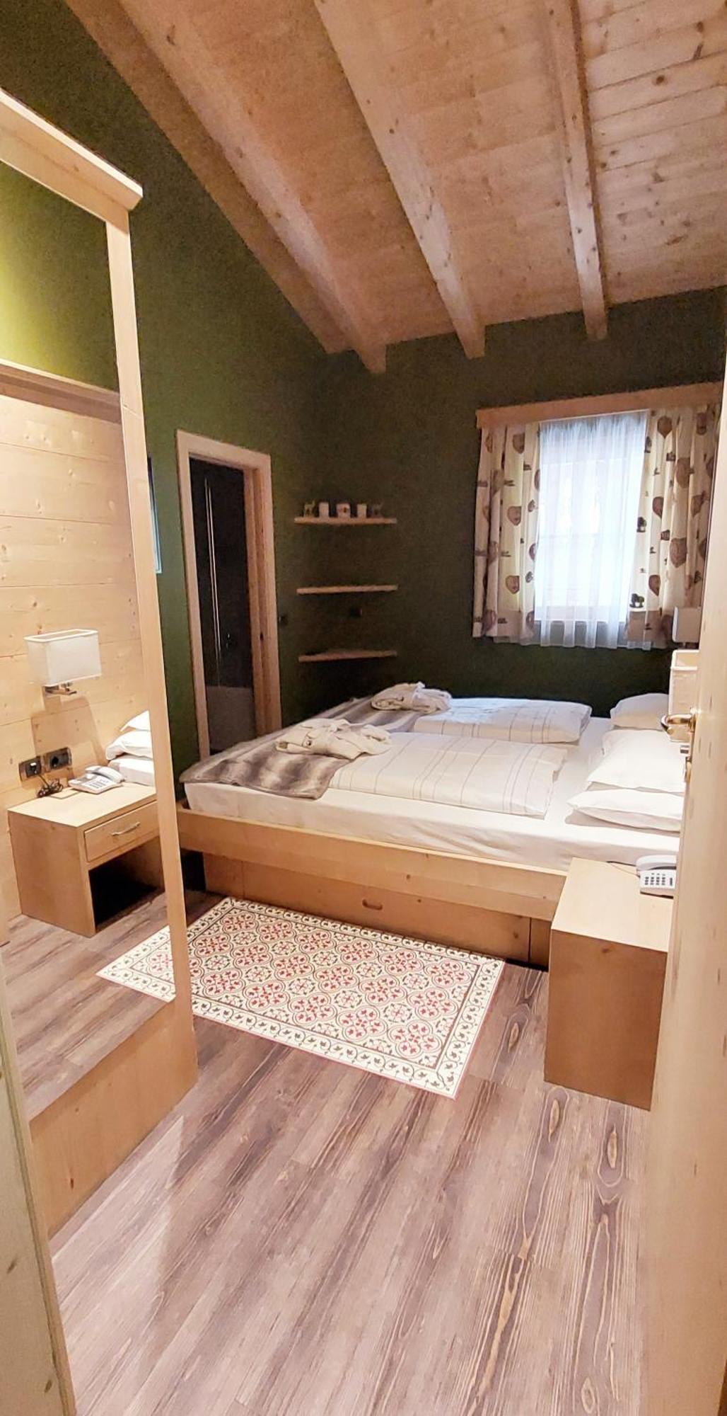 Hotel Somont Selva di Val Gardena Luaran gambar