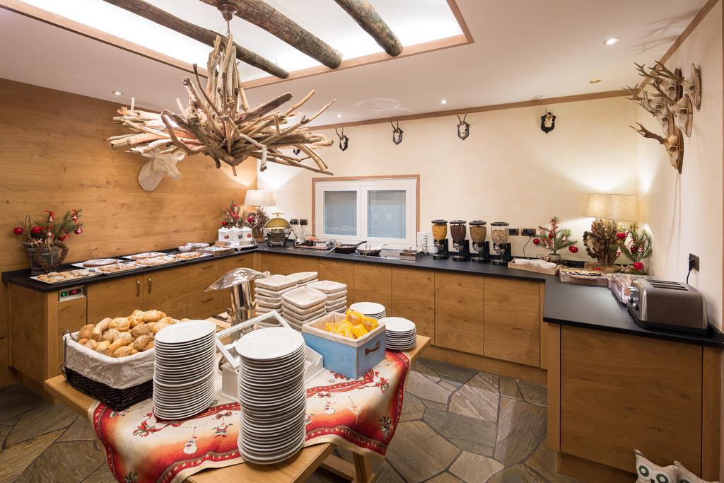 Hotel Somont Selva di Val Gardena Luaran gambar