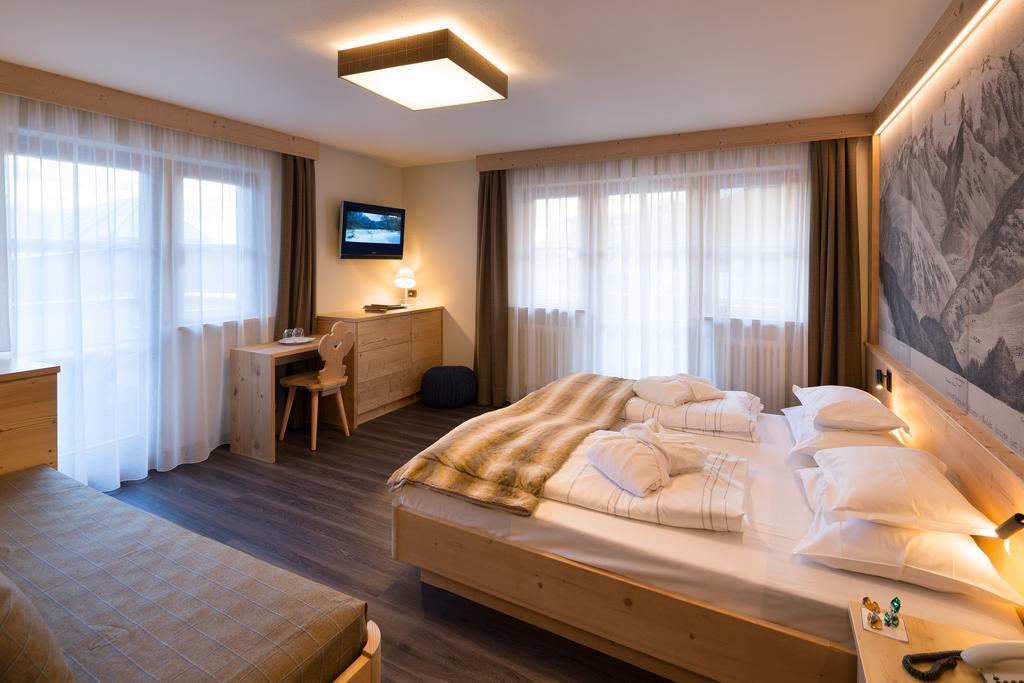 Hotel Somont Selva di Val Gardena Luaran gambar
