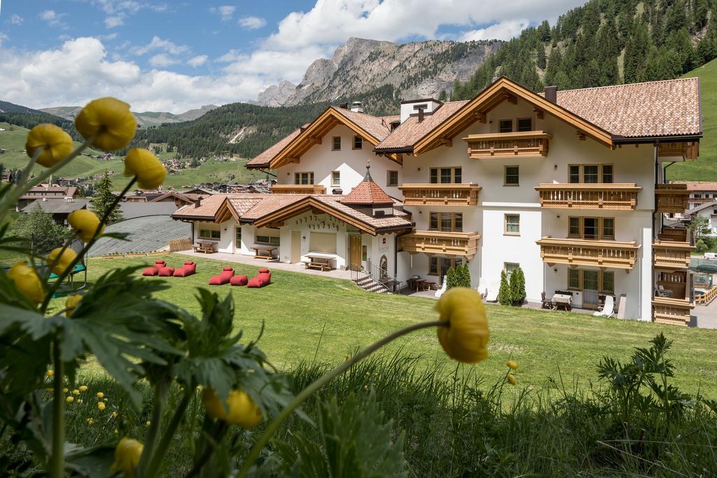 Hotel Somont Selva di Val Gardena Luaran gambar