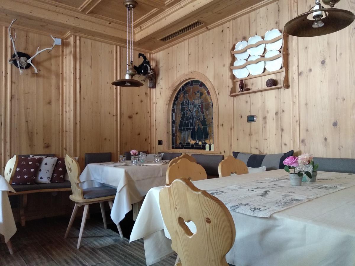 Hotel Somont Selva di Val Gardena Luaran gambar