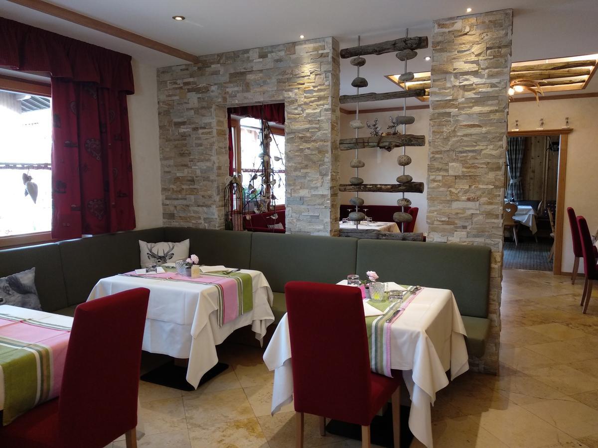 Hotel Somont Selva di Val Gardena Luaran gambar